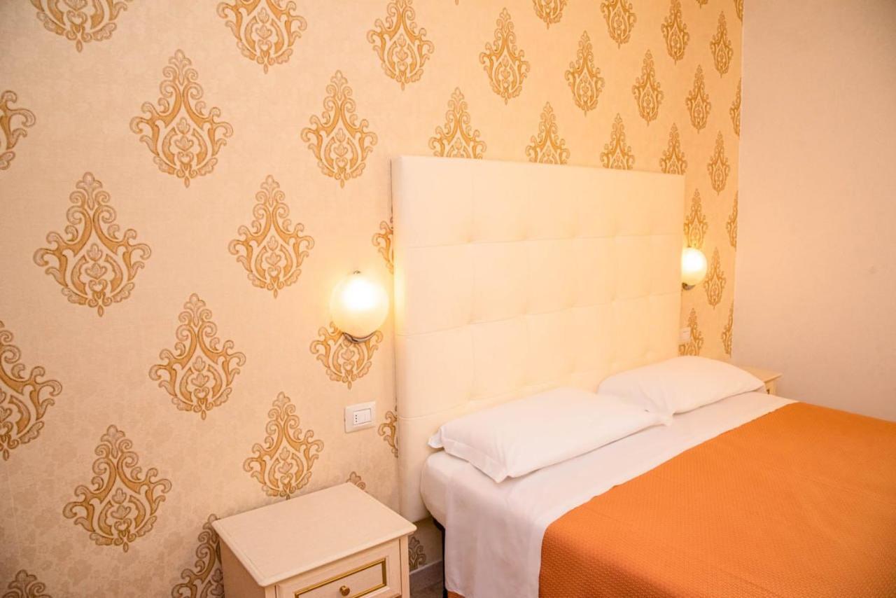 Ariston Hotel