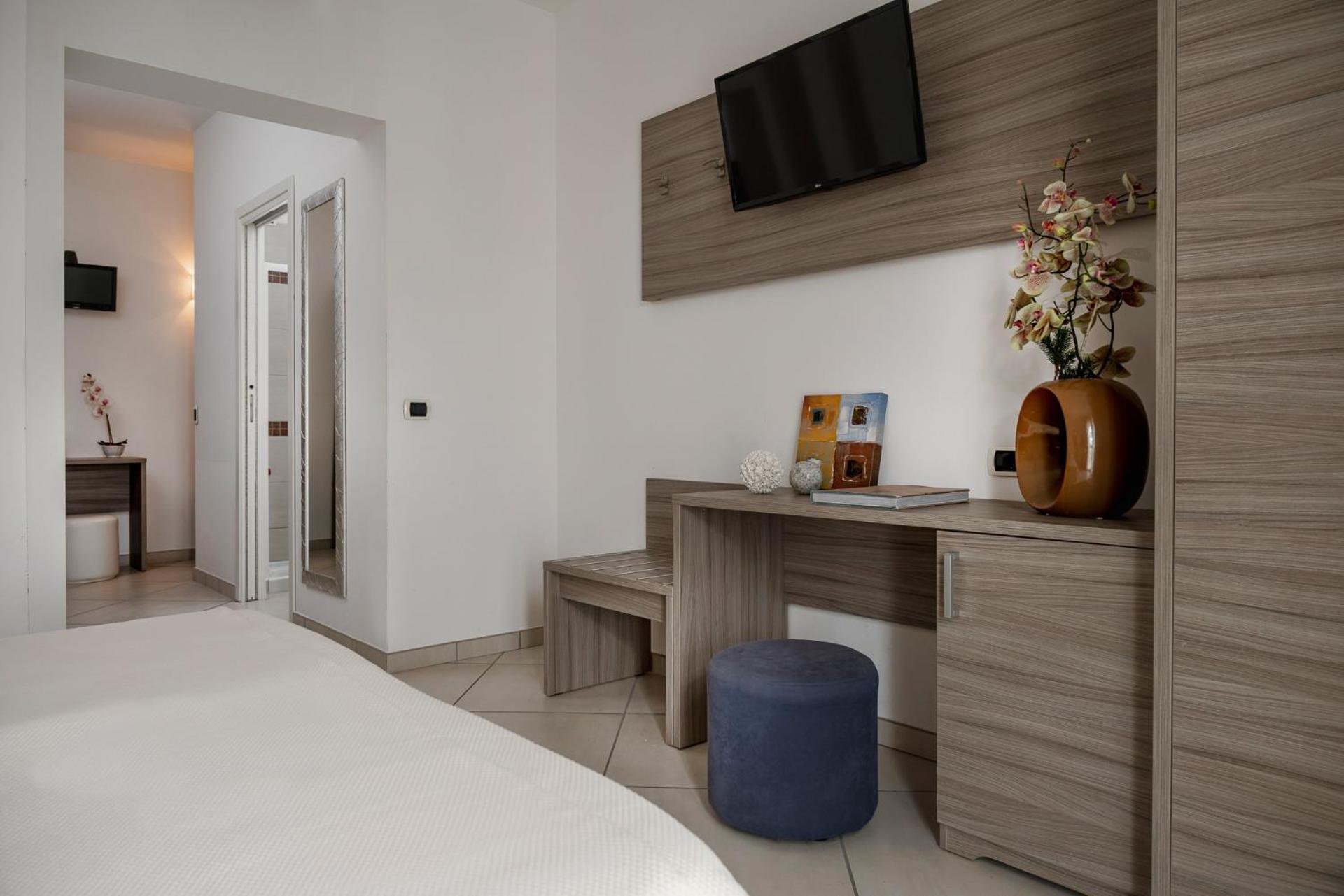 Embassy 3*