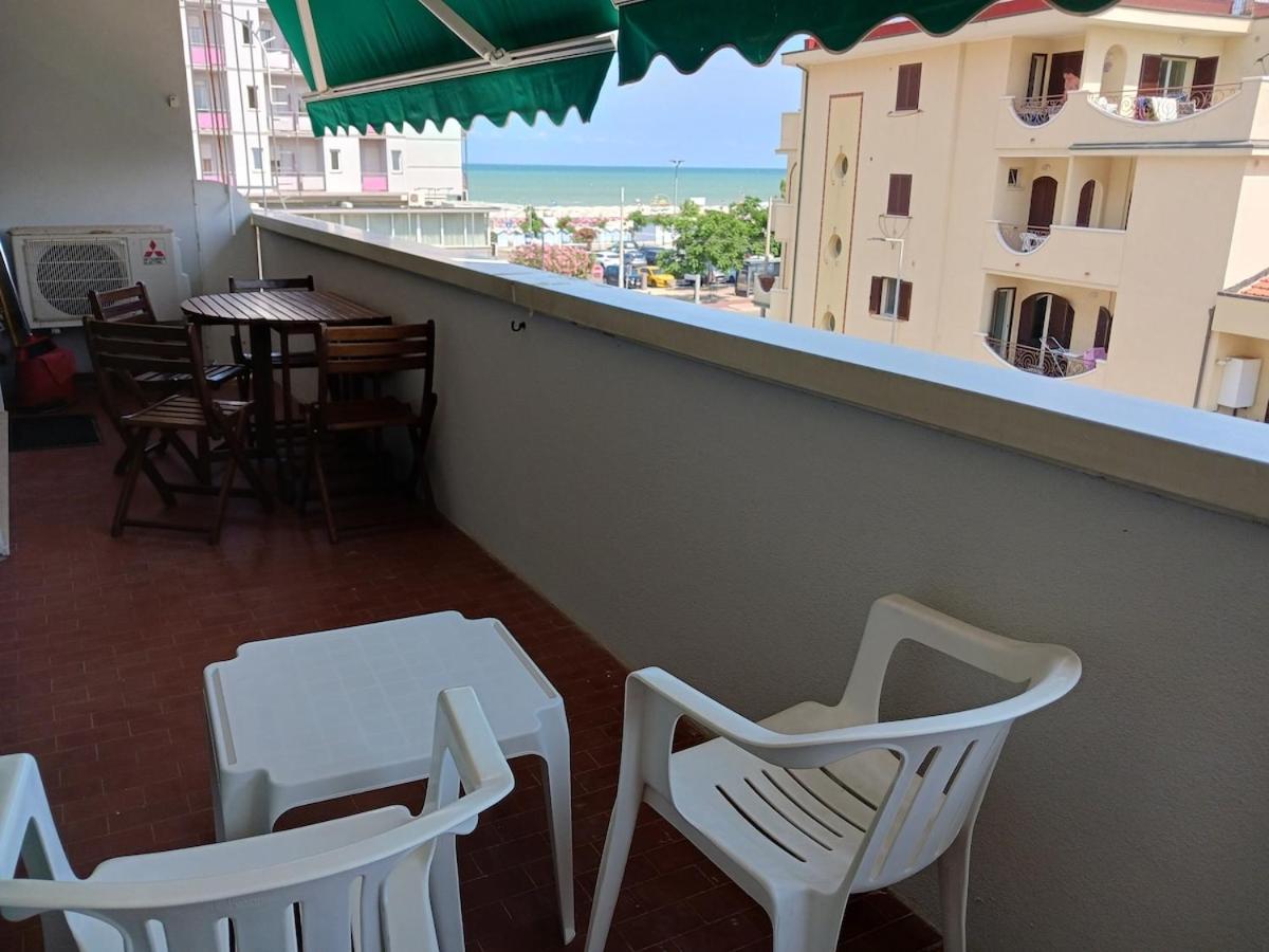 Apartment Alba Trilocale Vista Mare - 2 Da Letto Riccione
