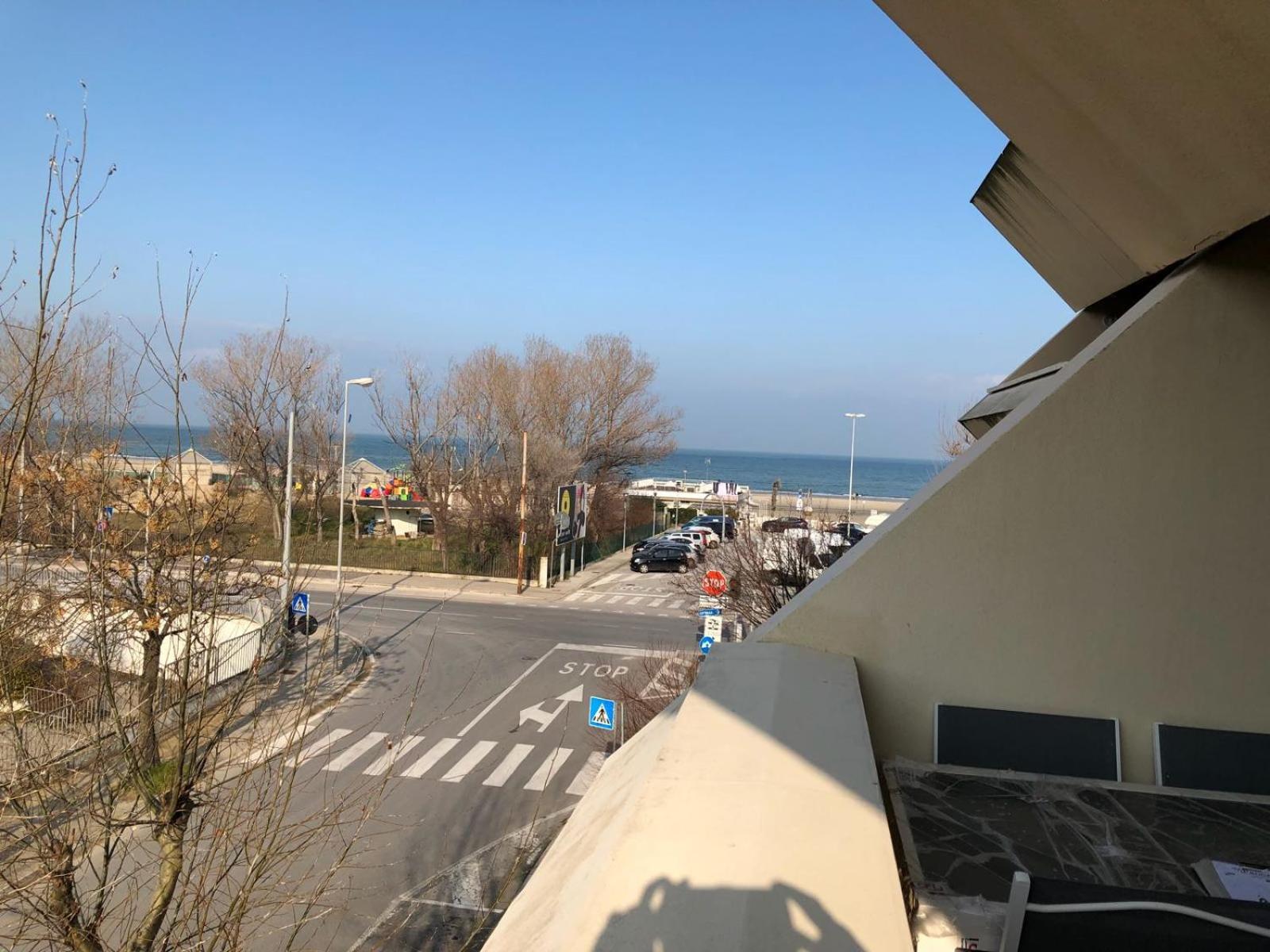 Sul Mare Con Servizio E Aquapark Riccione