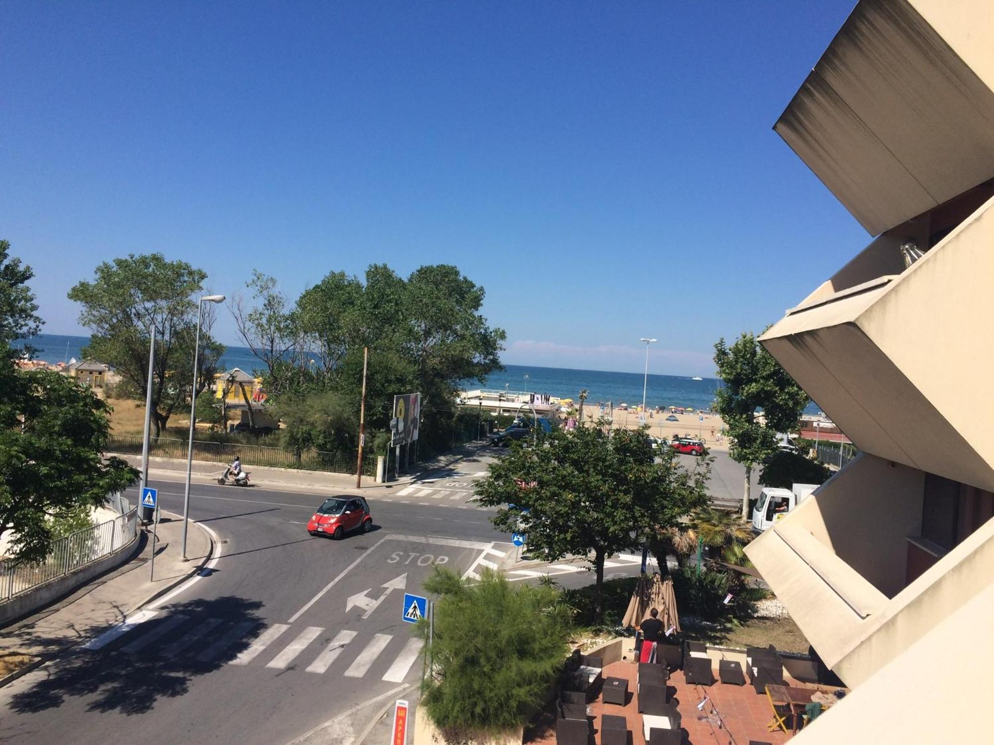 Sul Mare Con Servizio E Aquapark Apartment Riccione