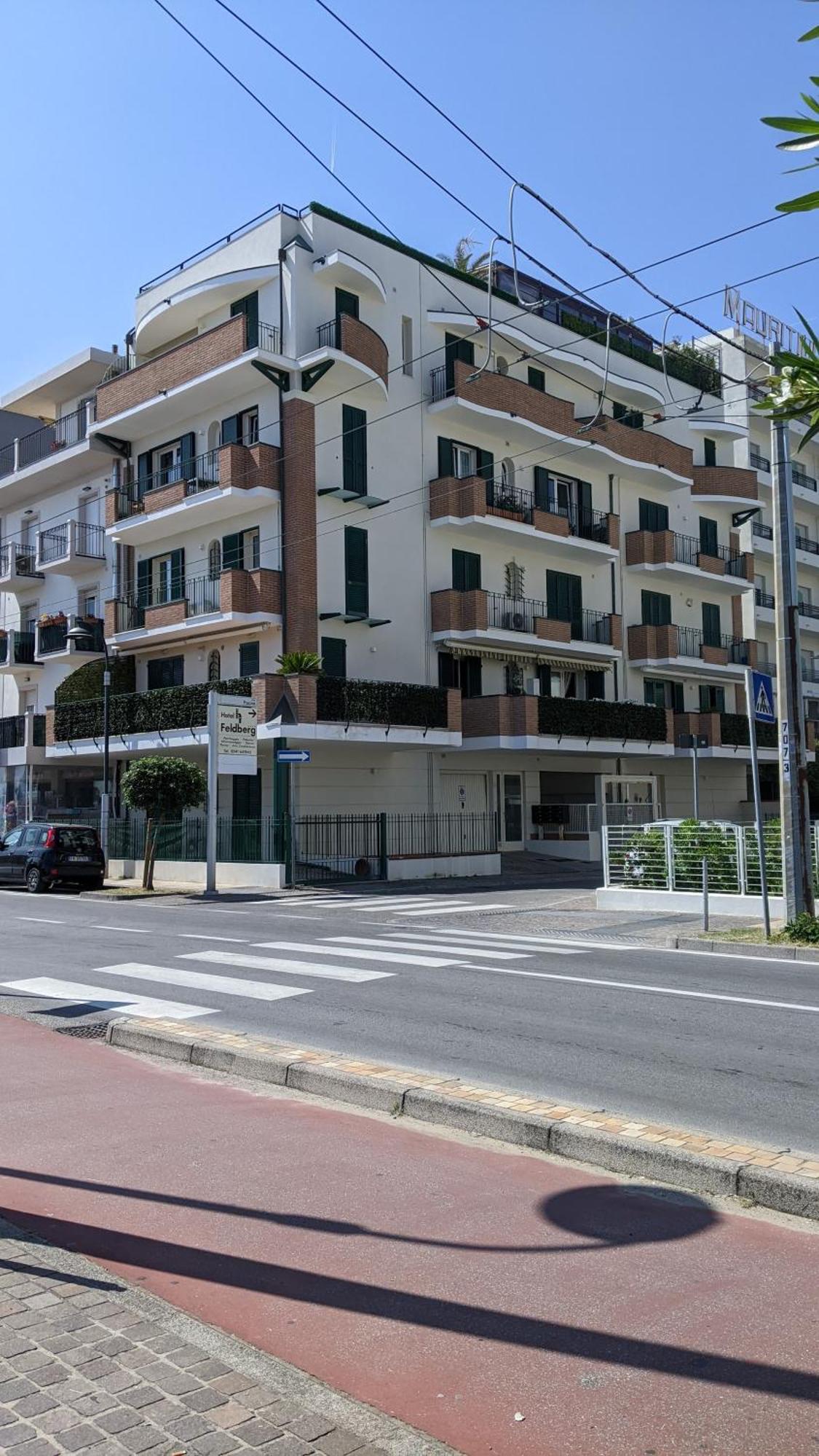 Un * Riccione