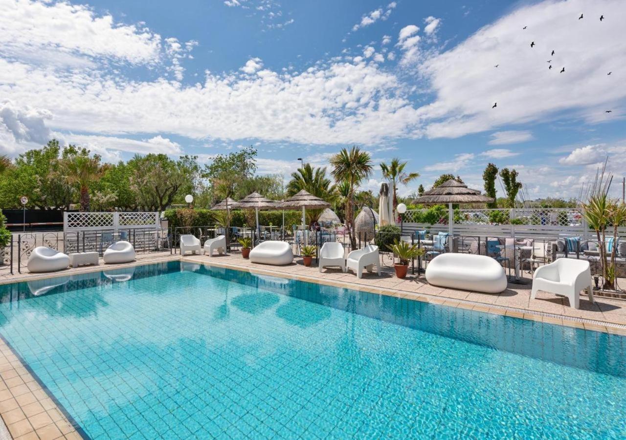 Liberty - Parking & Included 3* Riccione