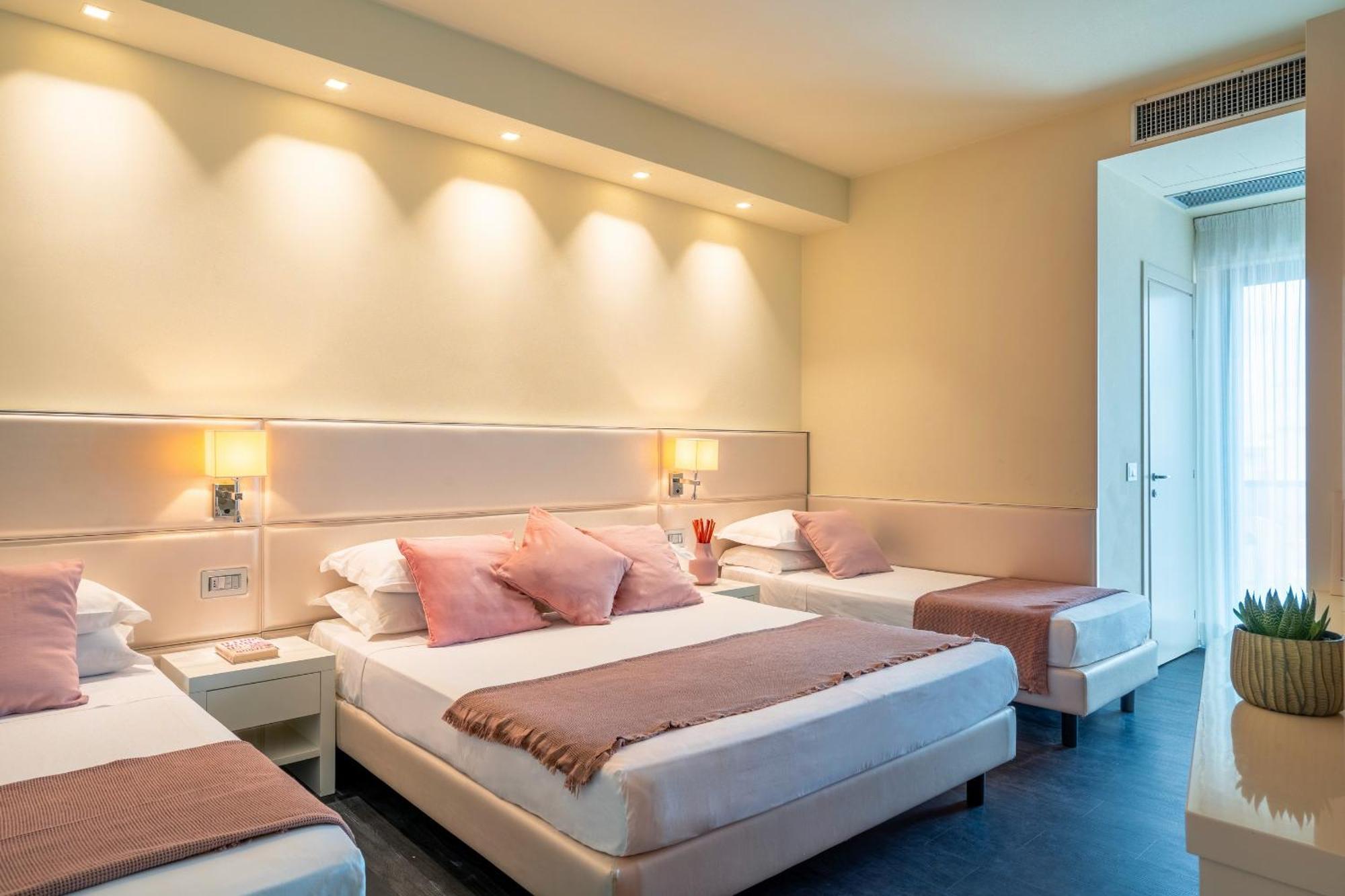 2000 Hotel Riccione