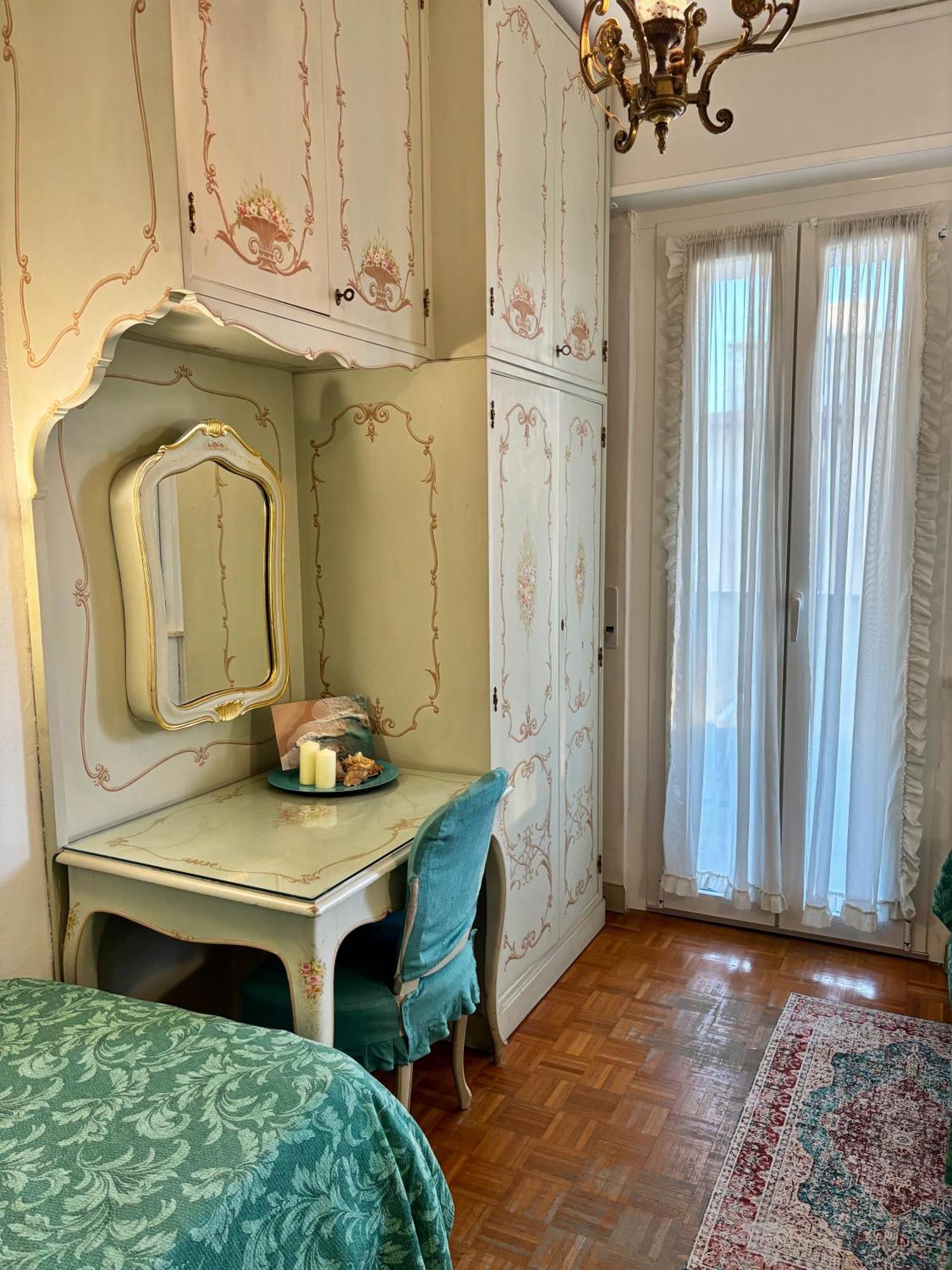 Apartment Aria Di Mare Su Viale Ceccarini Riccione
