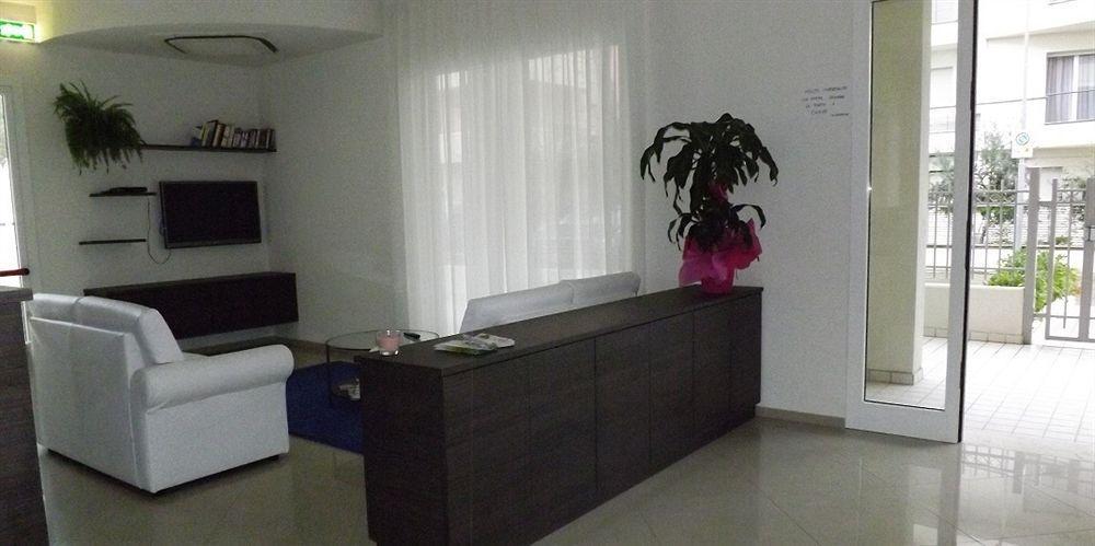 Alba Aparthotel 3*