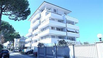 Alba Aparthotel