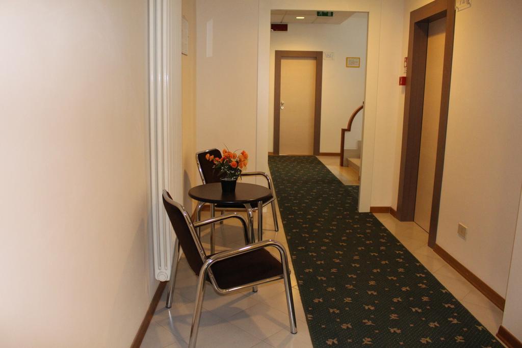 Hotel Massimo 2*
