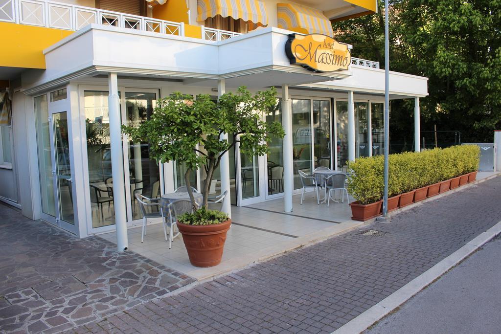 Massimo Hotel 2*