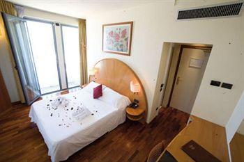 Kursaal - Fronte Mare Con Piscina Riccione