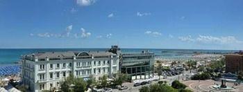 Hotel Kursaal - Fronte Mare Con Piscina 3*
