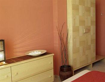 Alexandra Plaza 4*
