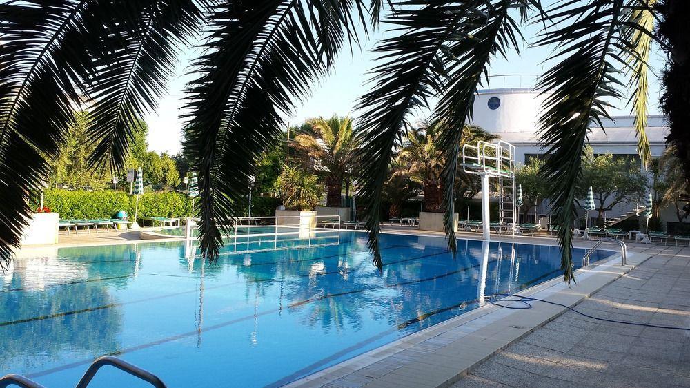 Cormoran Hotel 2*
