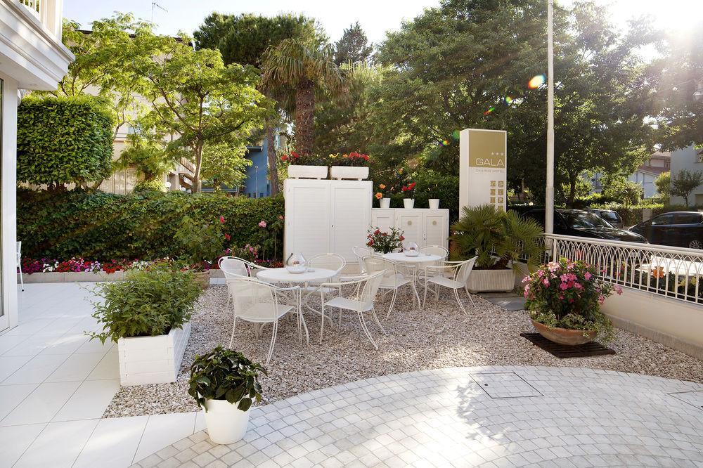 Gala Hotel 3*