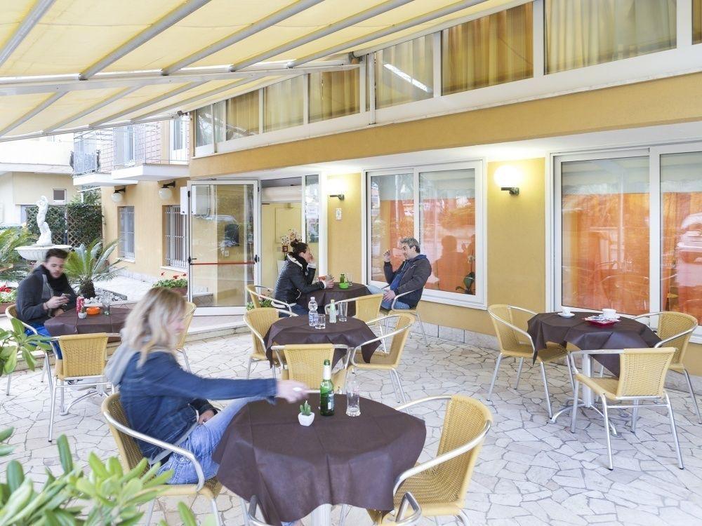 Majorca Con Uso Piscina Hotel Riccione