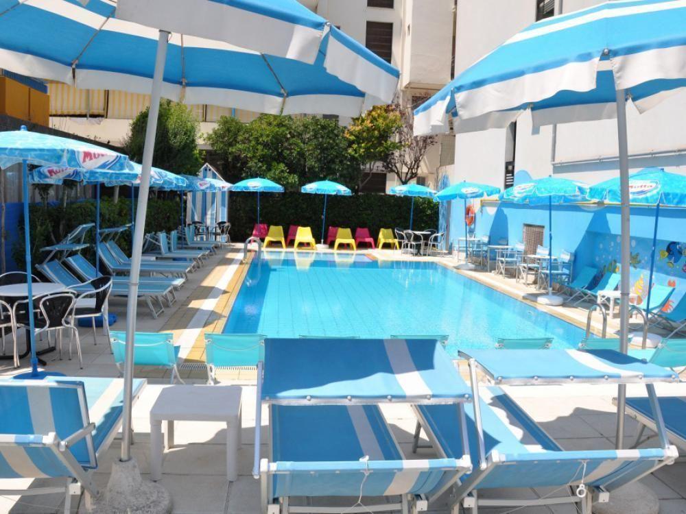 Adelphi 3*