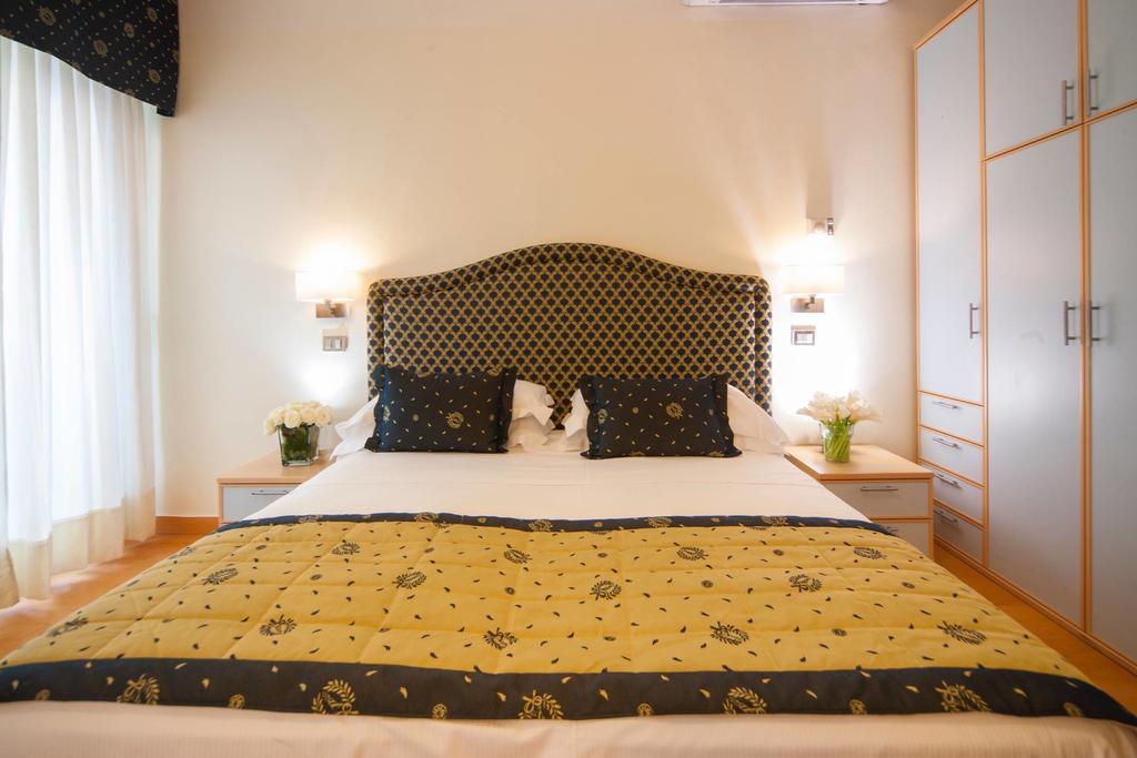 Hotel Mon Cheri 3*