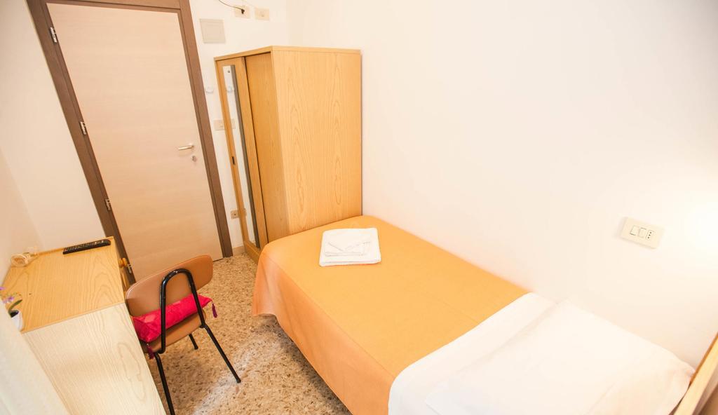 Massimo Hotel 2*