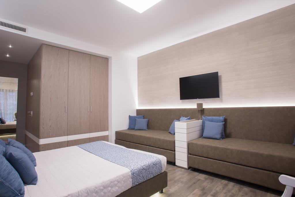 Liberty - Parking & Included Riccione