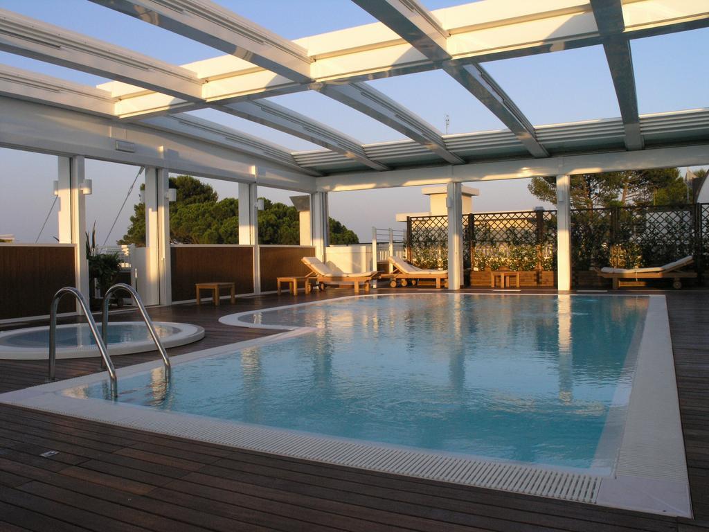 Aparthotel England 4*