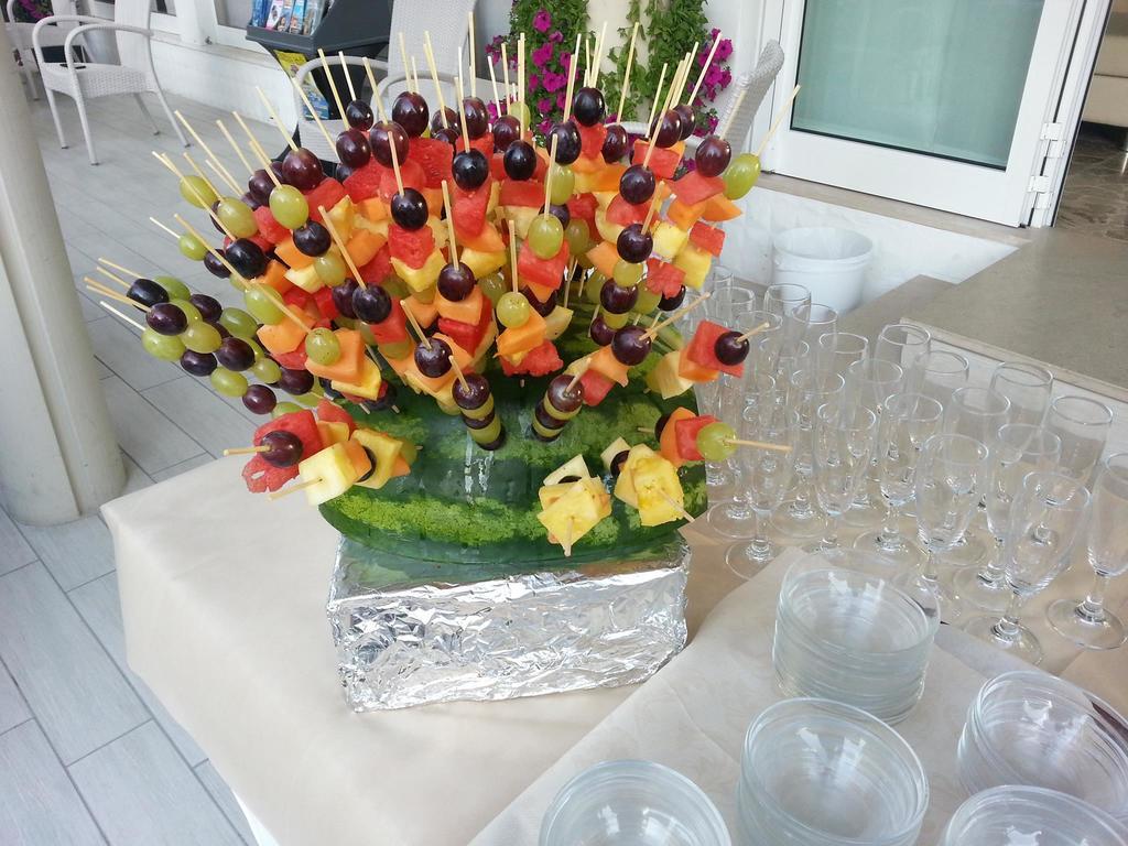 Ermeti Brunch Hotel