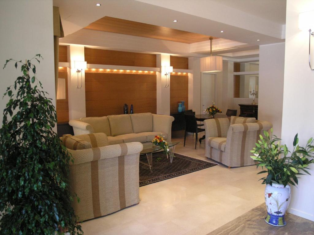 Aparthotel England 4*