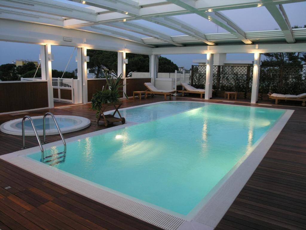 Aparthotel England