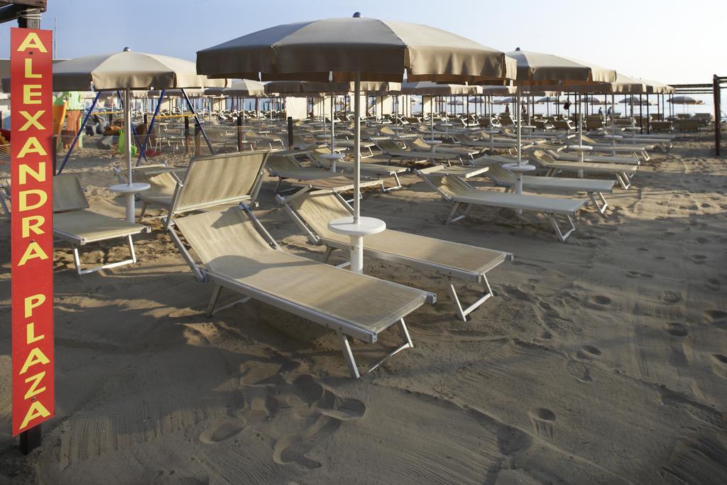 Alexandra Plaza 4*