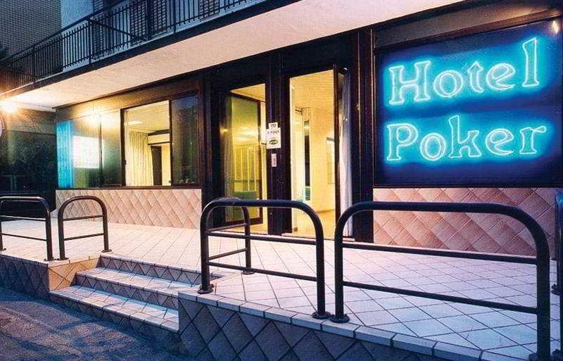 Poker Hotel 3*