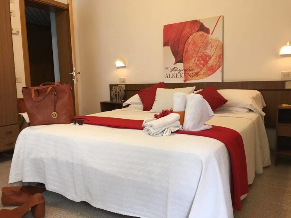 Lina Hotel 3*