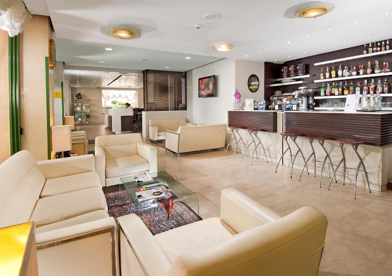Hotel Poker 3*