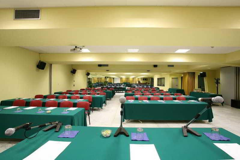 Hotel Kursaal - Fronte Mare Con Piscina Riccione