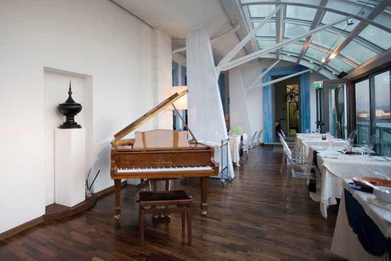 Kursaal - Fronte Mare Con Piscina Hotel