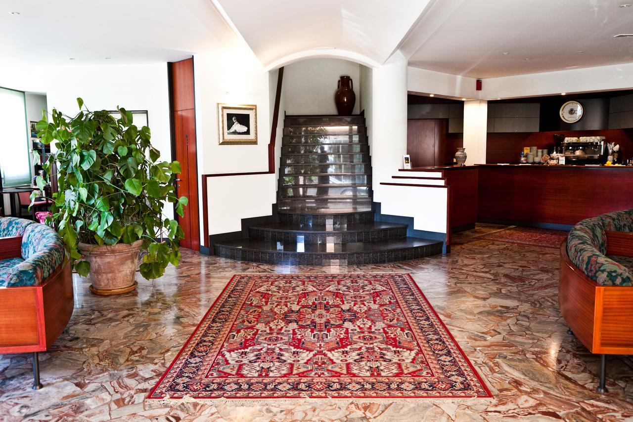 Hotel Gabbiano 3*