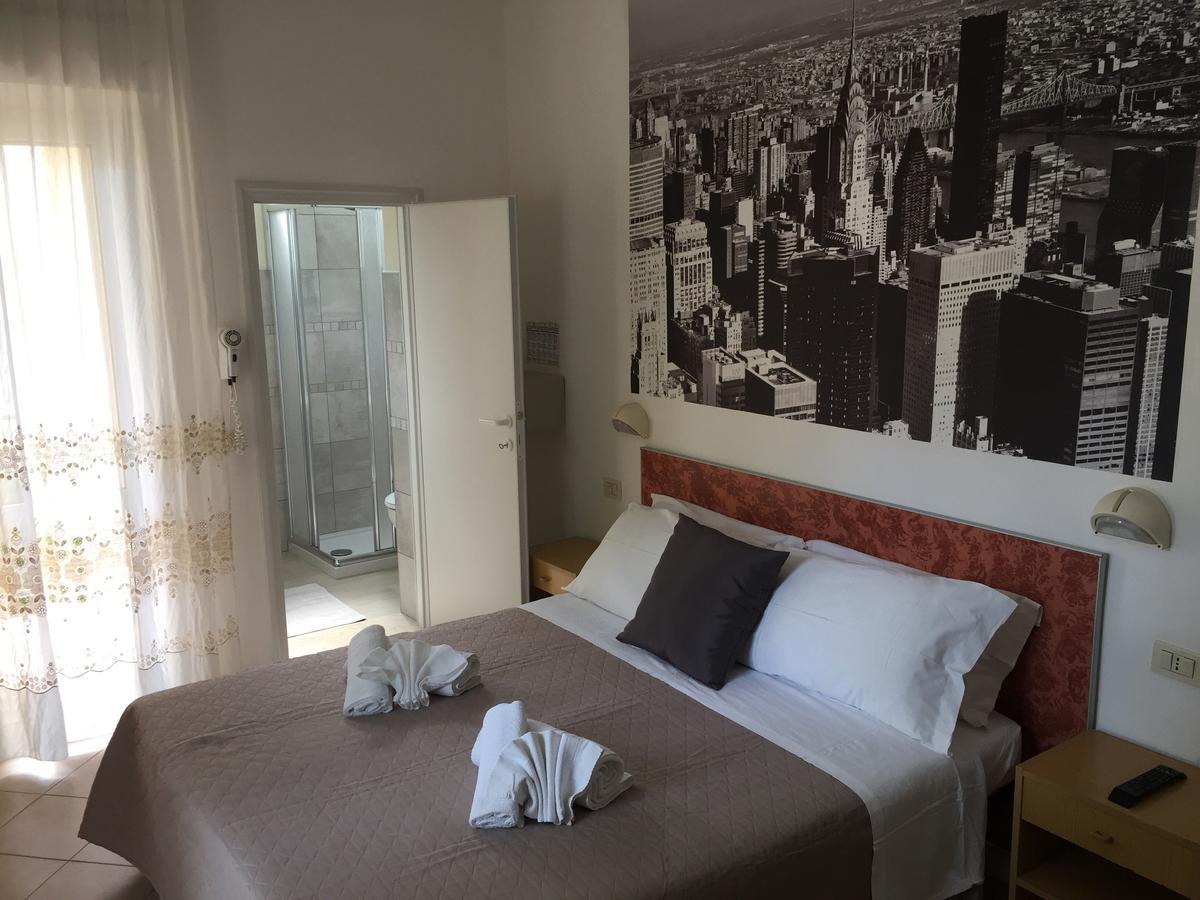 Monti Hotel *