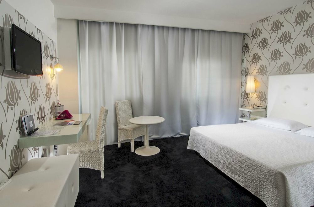 Hotel Mediterraneo 4*