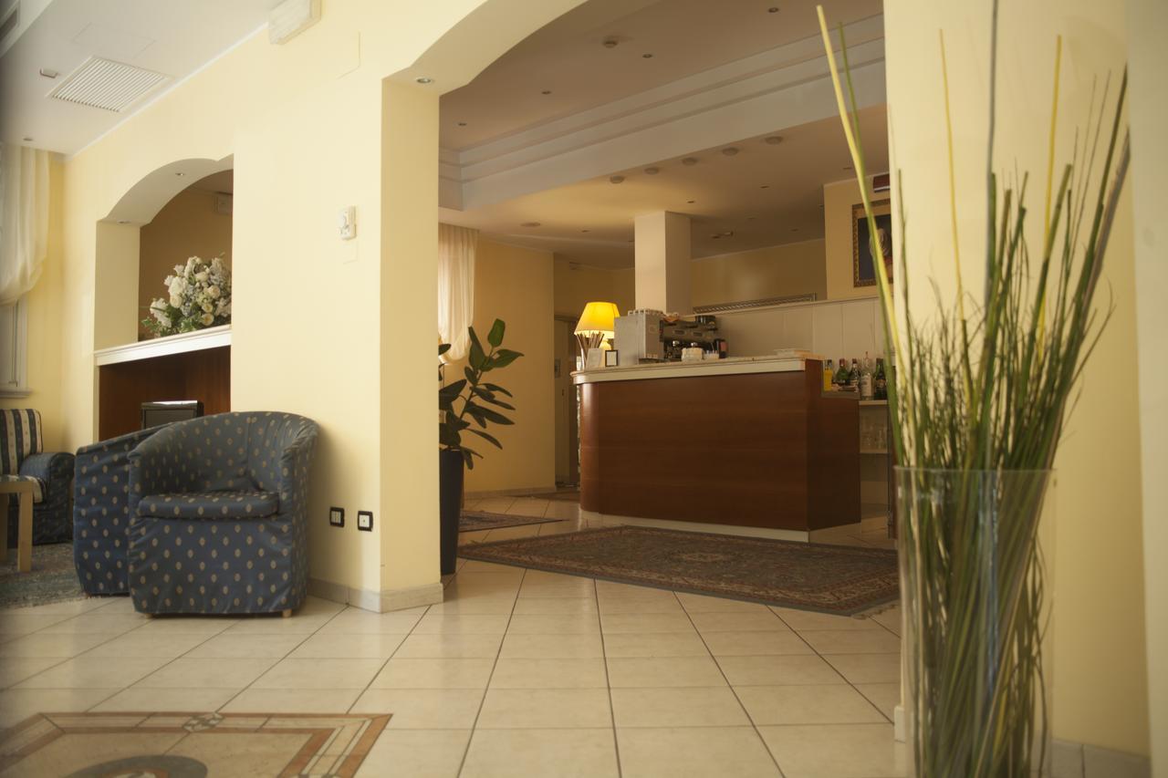 Hotel Cannes - In Pieno Centro 3*