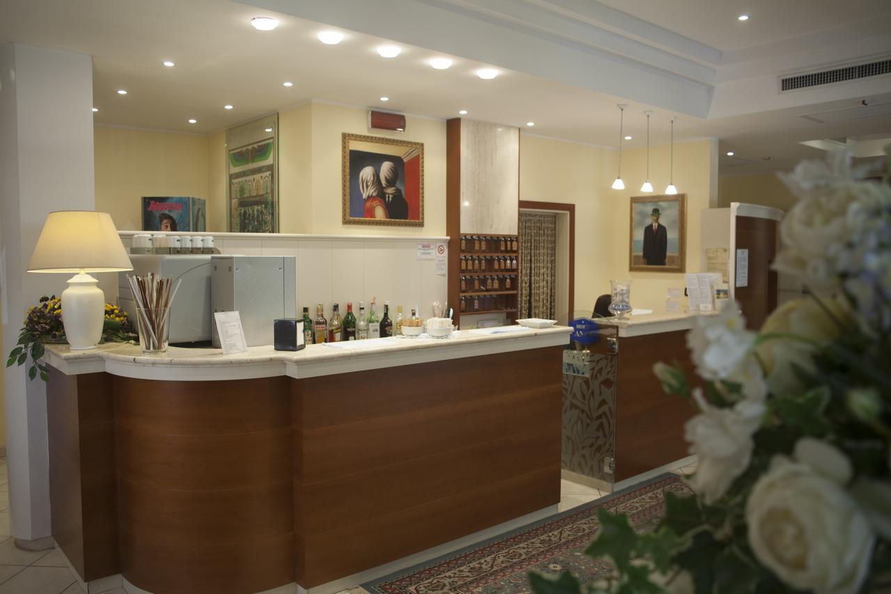 Cannes - In Pieno Centro 3* Riccione