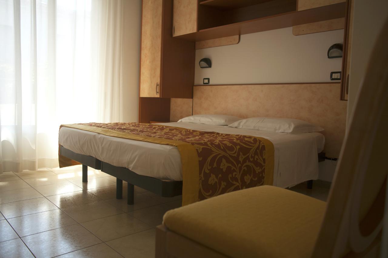 Cannes - In Pieno Centro Hotel Riccione