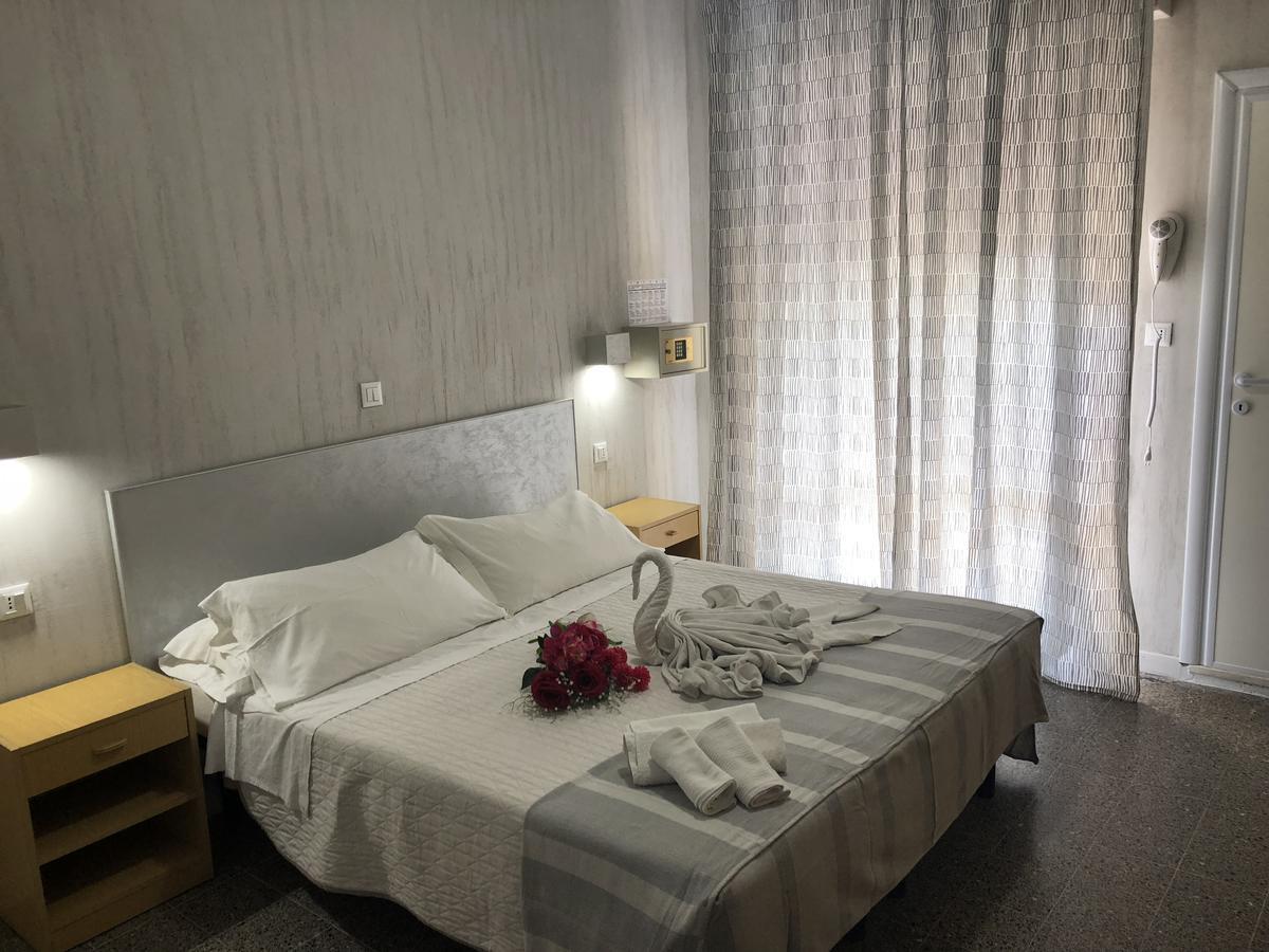 Hotel Monti *