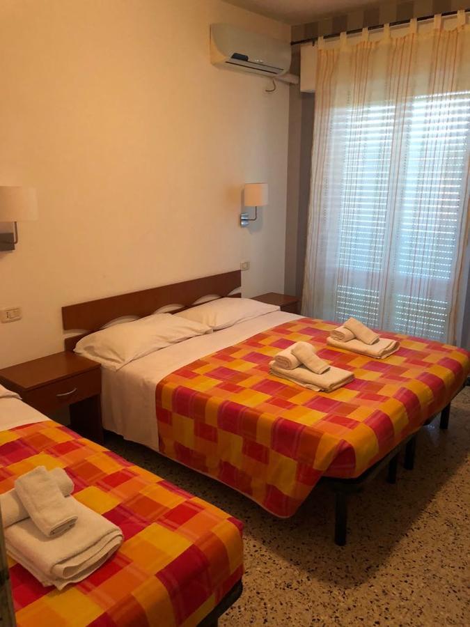 Hotel Hollywood 2*