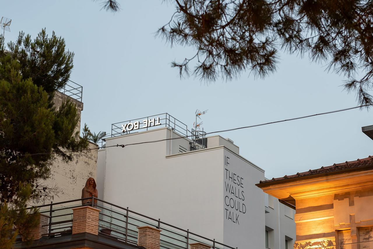 The Box - Adults Only 4*