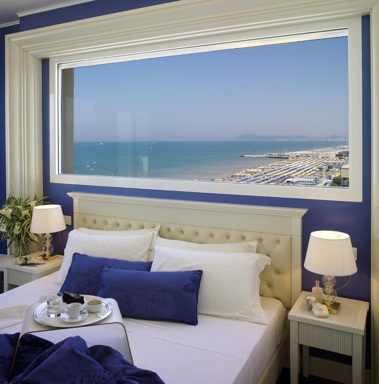 Hotel Tiffany's 4*