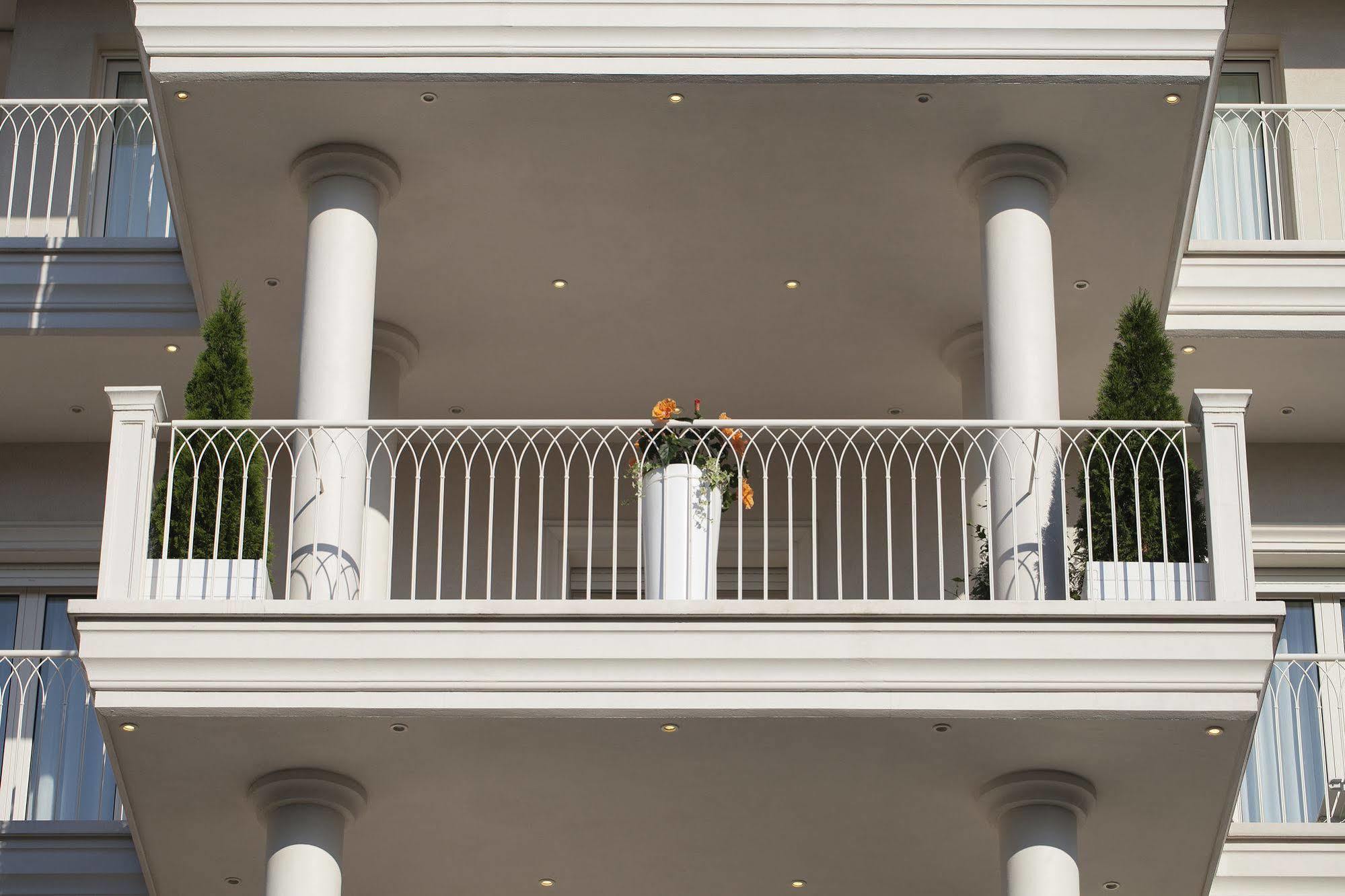 Gala Hotel