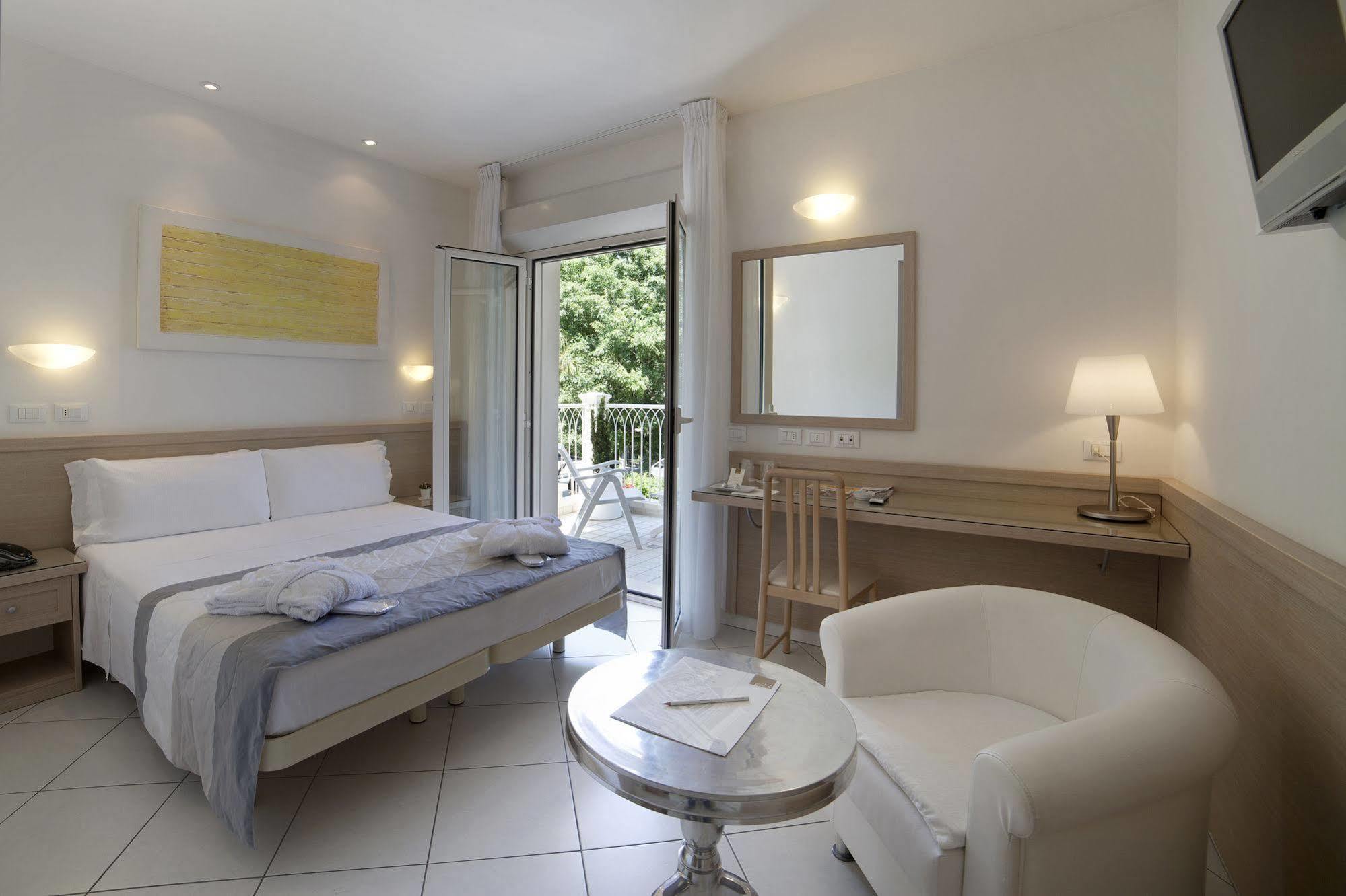 Gala Hotel