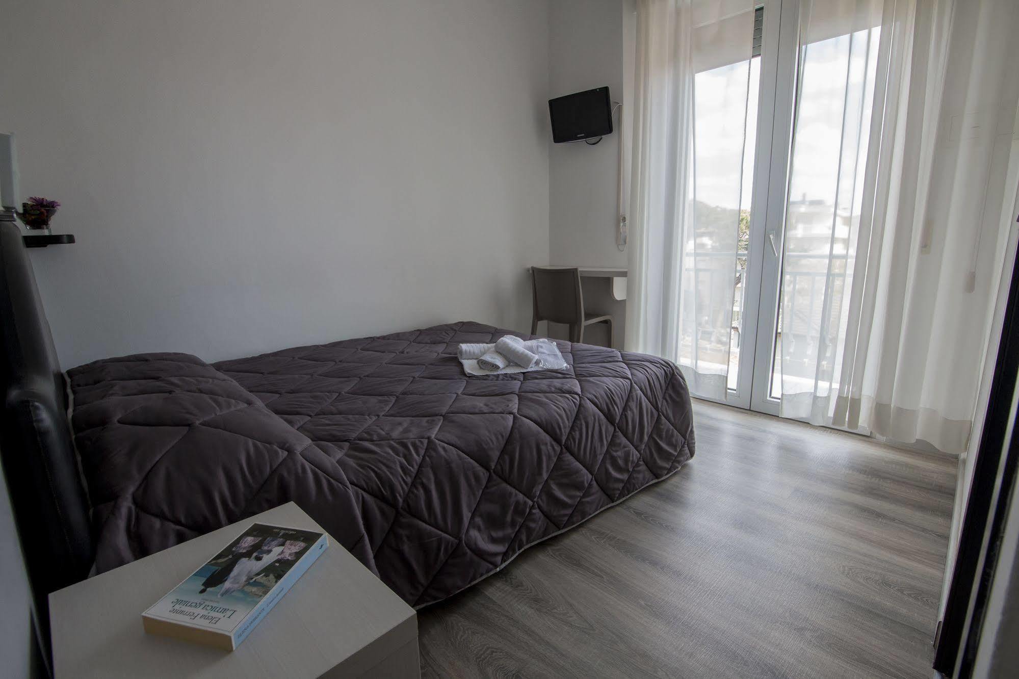 Zanarini Hotel