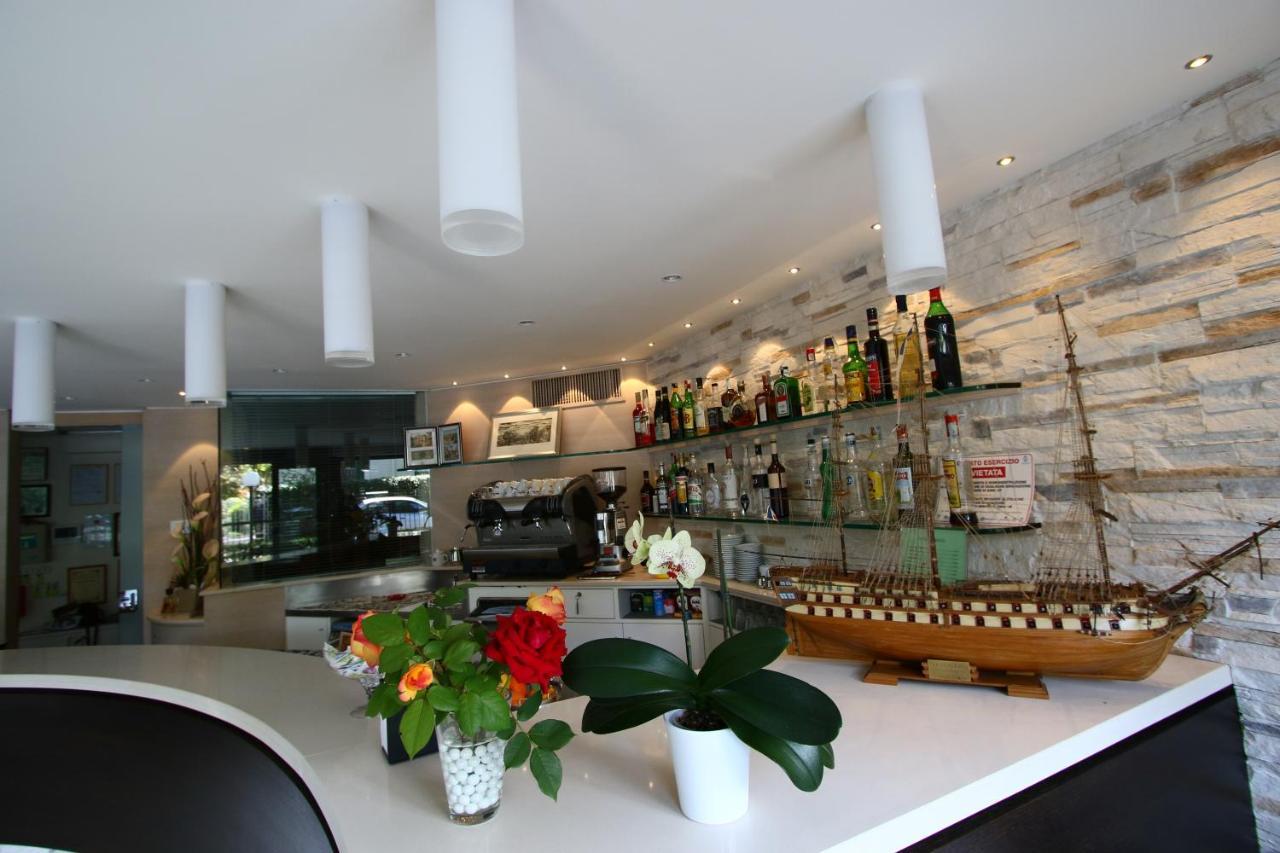 Monica Hotel