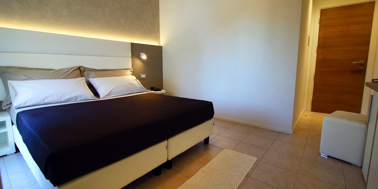 Hotel Monica 2*