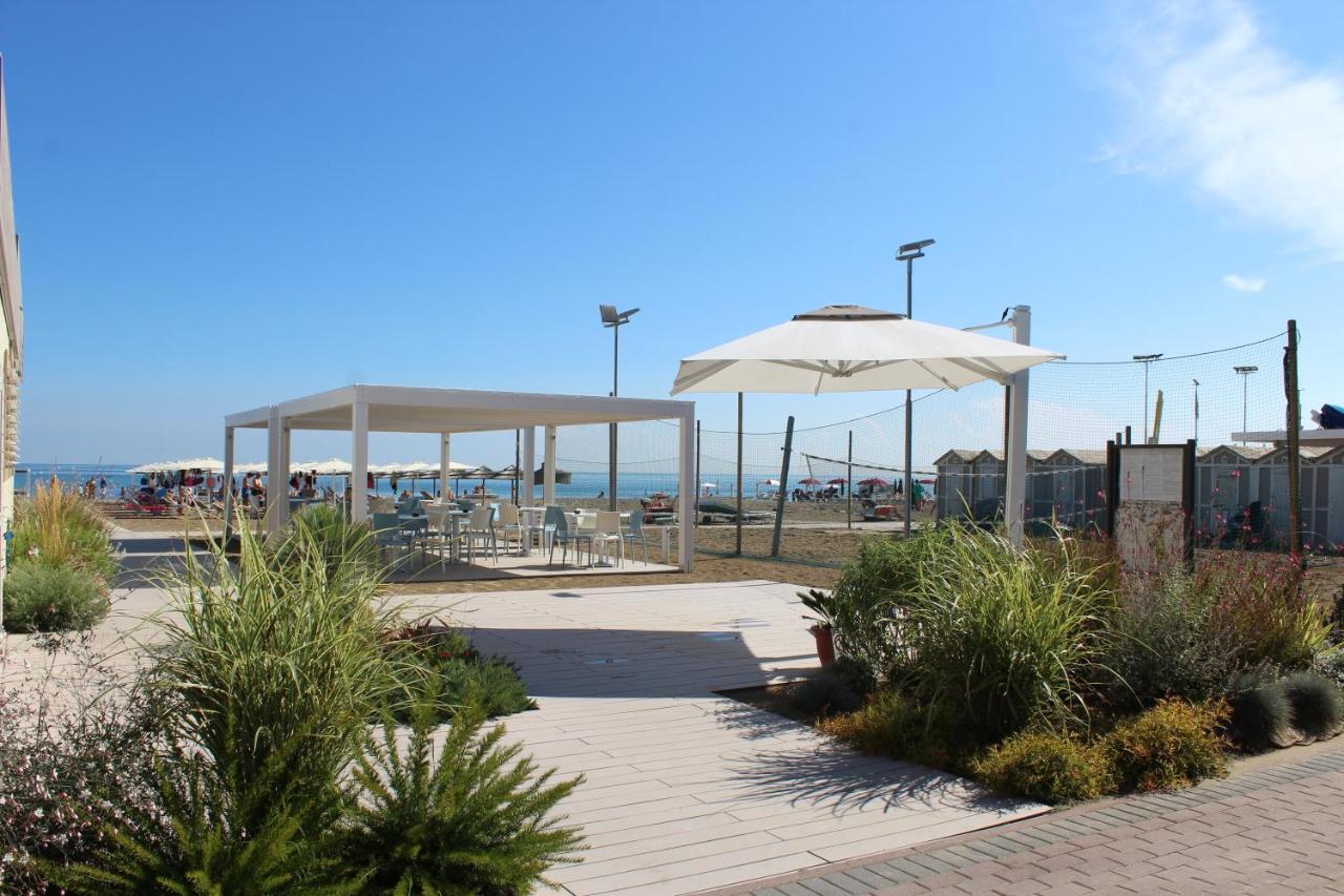 Liberty - Parking & Included Hotel 3*