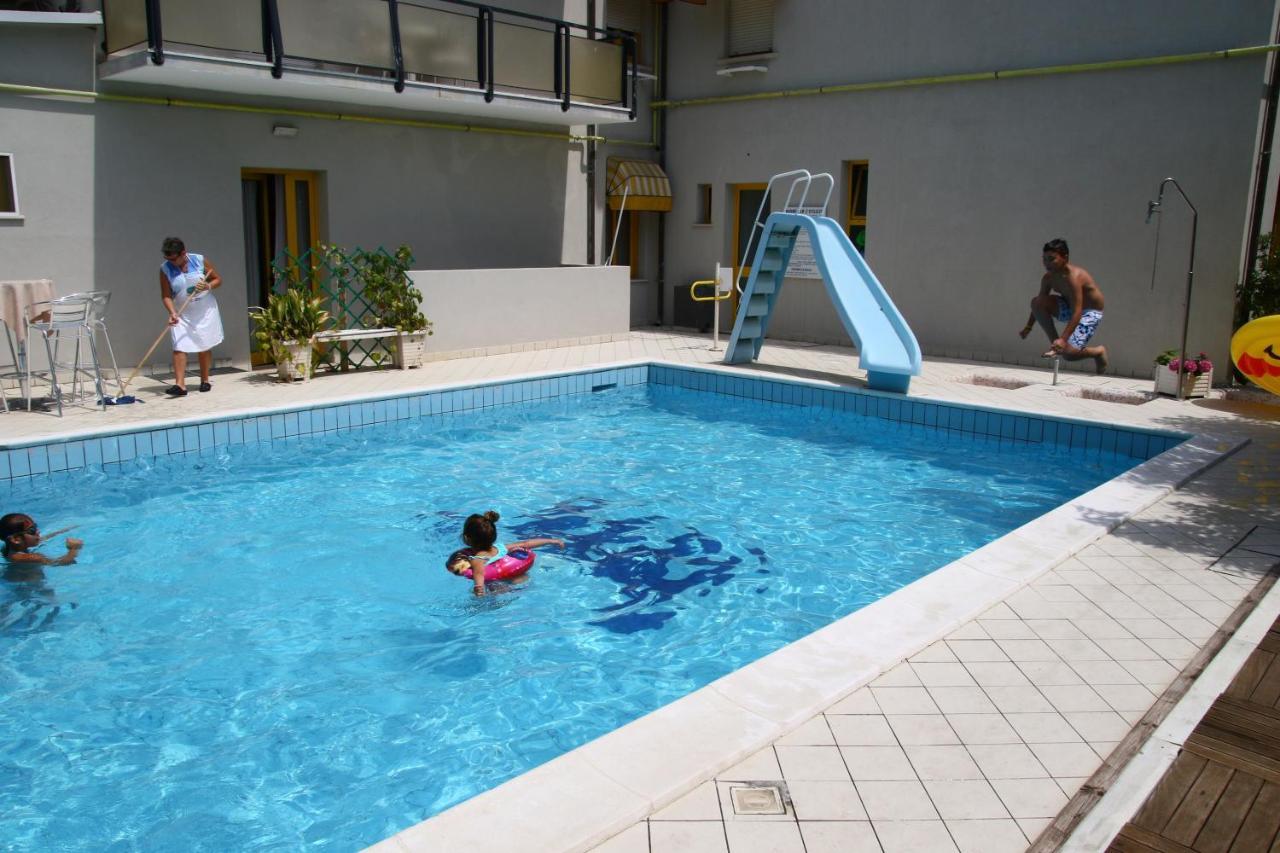 Marzia Con Piscina 3*